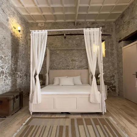 Aliko Hotel