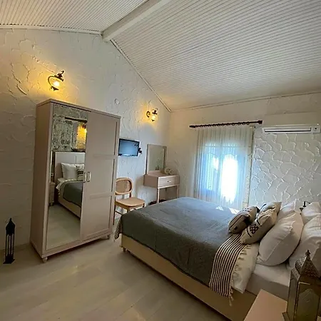 Aliko Hotel 4*