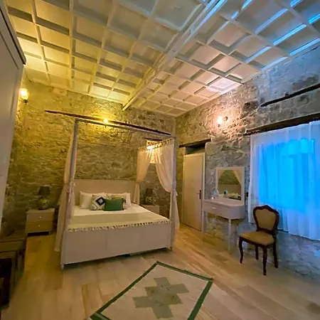 Aliko Hotel 4*