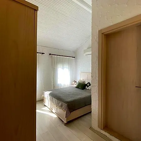 Aliko Hotel 4*